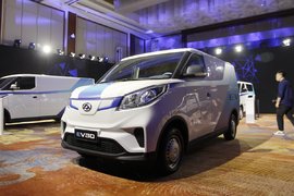 5方货厢+230公里续航，还提供定制化，这款大通EV30会是城配王者?