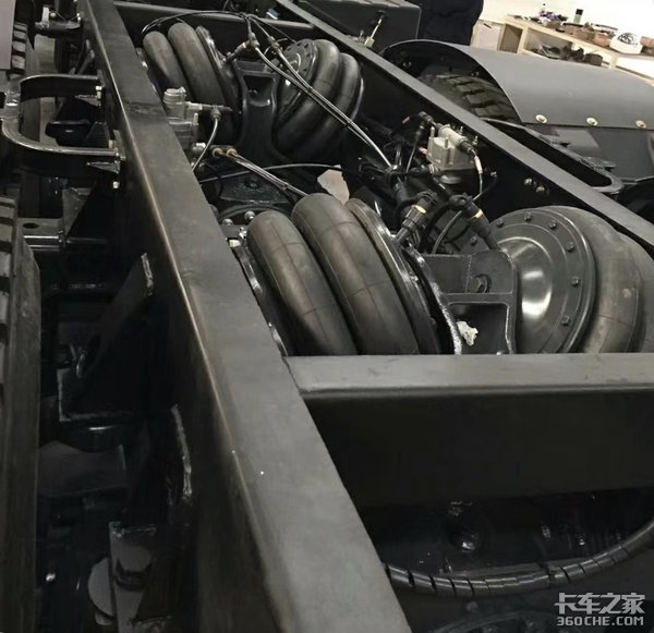 600马力VS重汽80款新车，工信部第316批新品有看点！