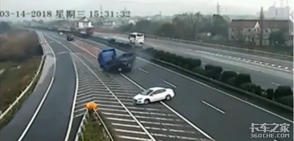 高速上轿车突然急刹、倒车，卡友该咋办