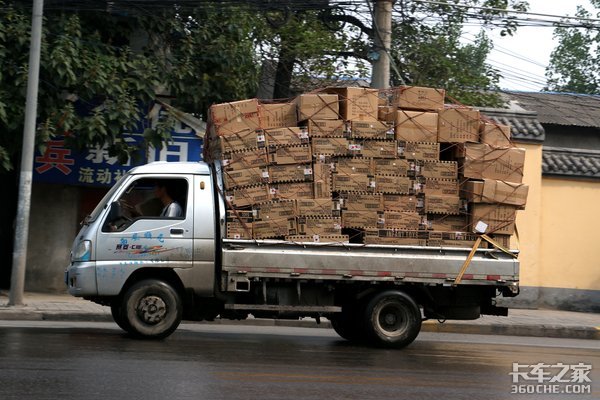 鸟枪换炮 三蹦子秒变小汽车 汽车下乡政策再次来临 你准备好了吗?