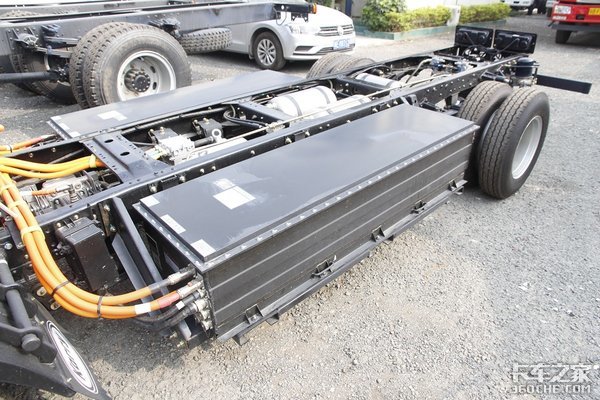 24��ί���ģ����ڴ��綯���ͻ���������