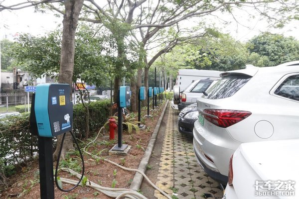 24��ί���ģ����ڴ��綯���ͻ���������