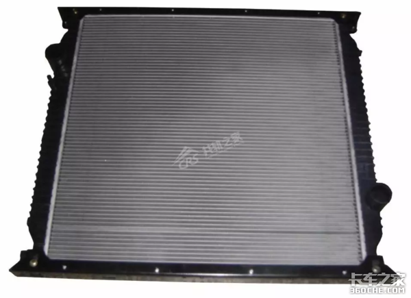 发动机水温高,竟是因为“鼻子”裂了!