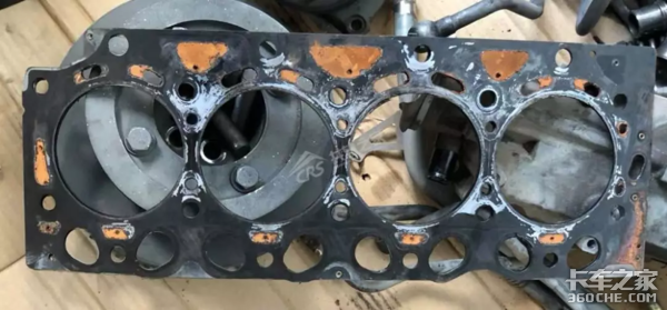 发动机水温高,竟是因为“鼻子”裂了!