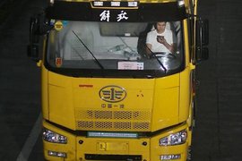 公路摄像头越发高清 违章消分不是本人不给办