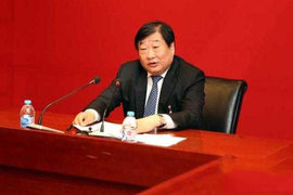 卡车晚报:谭旭光称别对柴油车有意见;车企建议发展氢燃料再议甲醇车