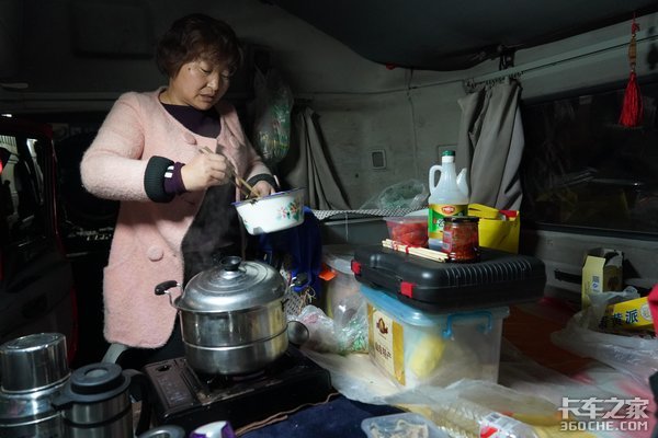 �¾���ɩ���������¶��ɣ����������