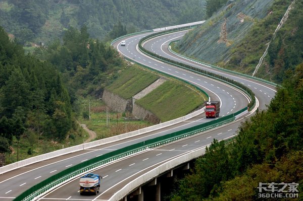 总结卡车与小车和谐相处之道,句句在理