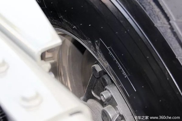 盘式制动PK鼓式制动！卡车刹车制动怎么选？