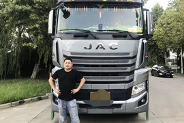 他是百万冷链大军中的一员 为了时效和安全情定格尔发K7