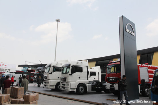 �Ϻ���չ̽�ࣺ����չ̨�����ױȵľ���