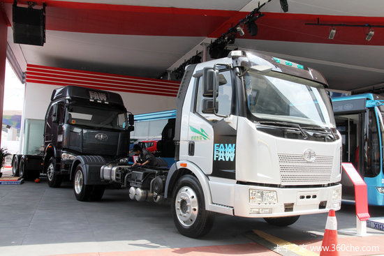 �Ϻ���չ̽�ࣺ����չ̨�����ױȵľ���