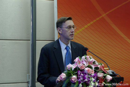 ����AT�������г�&nbsp;˫�غ�����Ŀ��ǩԼ