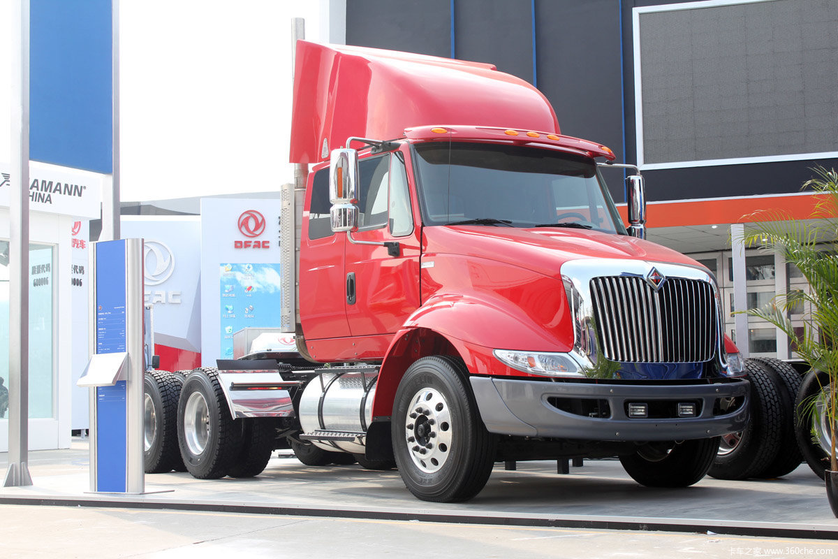 《领略长头车魅力 纳威司达亮相上海车展》图片列表