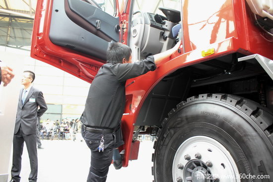 ���ͷ�д�����&nbsp;������ɽ��ʿ��̬����