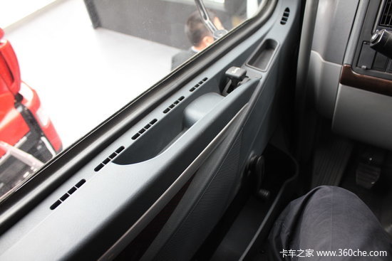 ���ͷ�д�����&nbsp;������ɽ��ʿ��̬����