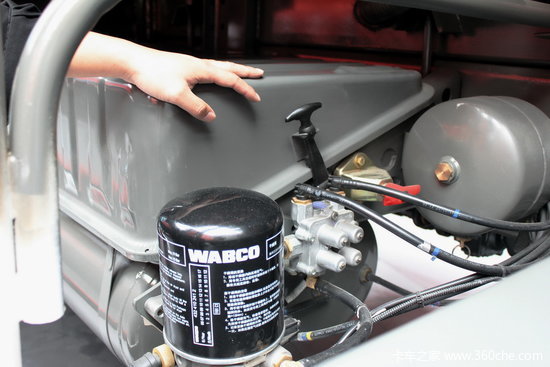 ���ͷ�д�����&nbsp;������ɽ��ʿ��̬����