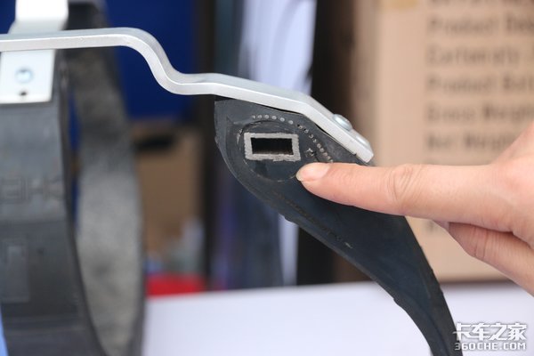 6层胎冠钢丝! 这条轮胎果然很