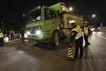 “李鬼”渣土车 重卡用歪招遮号牌被罚