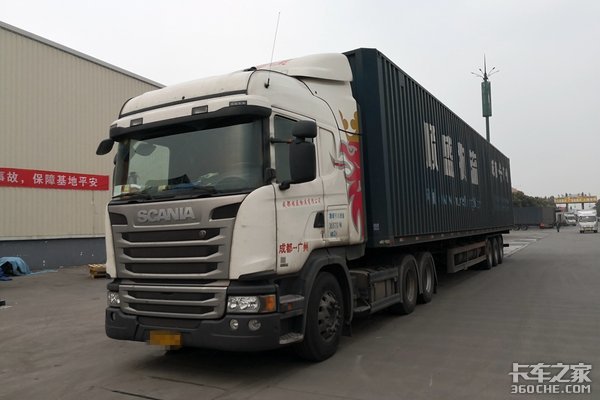 悲喜并存,17.5米大板、三超箱车何时了 成都传化看当前物流用车现状