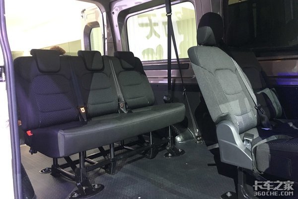 【上海车展】 上汽大通V90宽体轻客上市