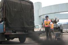 ���������в��ͳ�β�� ����ʾ����̸��