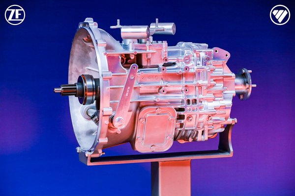 采埃孚福田合资工厂投产 传胜12挡自动变速箱下线