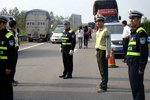 货车超限超载新标准 19年5月1日起实施