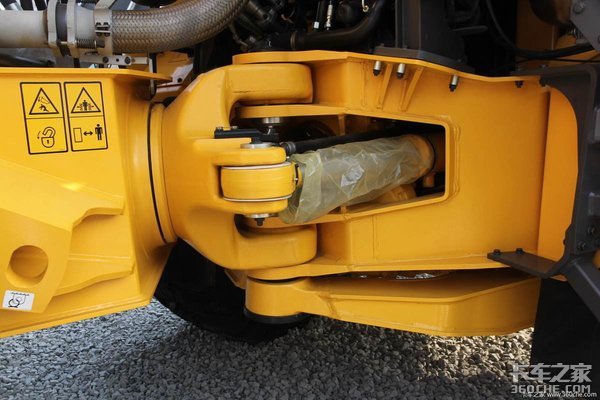 卡车界的越野之王:哥斯拉铰接式卡车