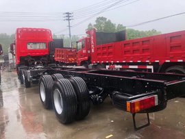 直降6千 东风康机340马力9.6米8X4促销