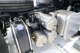 【上海车展】日系重卡为了讨好中国市场终于开窍了,不信你看这台车