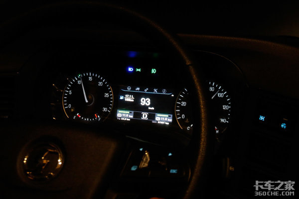 ��ֻ�Ǽ�ʻ����ŷ��&nbsp;����X6000�г�����