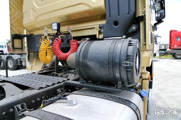 ��ֻ�Ǽ�ʻ����ŷ��&nbsp;����X6000�г�����