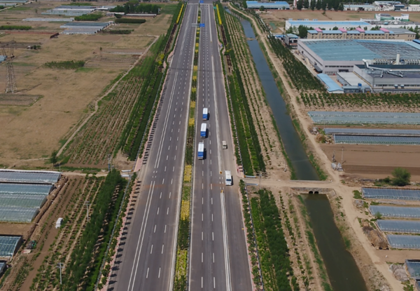 欧曼超级重卡跟驰标准验证 顺利完成自动驾驶列队