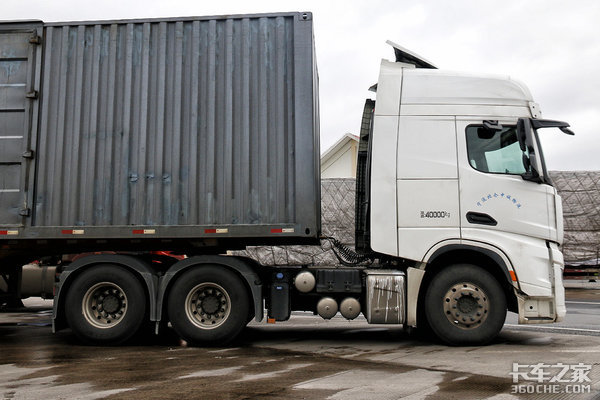 ��ֻ�Ǽ�ʻ����ŷ��&nbsp;����X6000�г�����