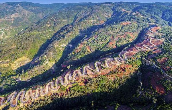 ���߹����й���������·�ơ��漣����