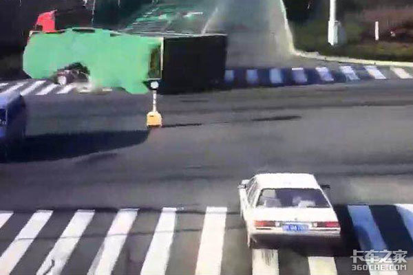 ɽ��ʮ��ͨ�¹ʶ෢·��&nbsp;ʡ��321�ϰ�