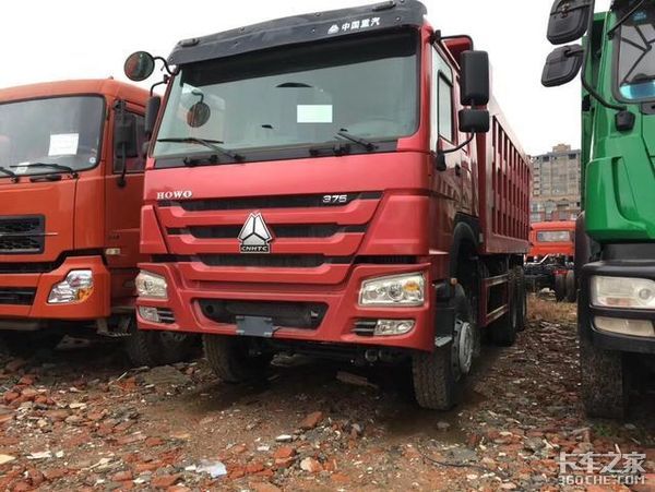 二手车市里崭新的国三库存车还能抢救吗