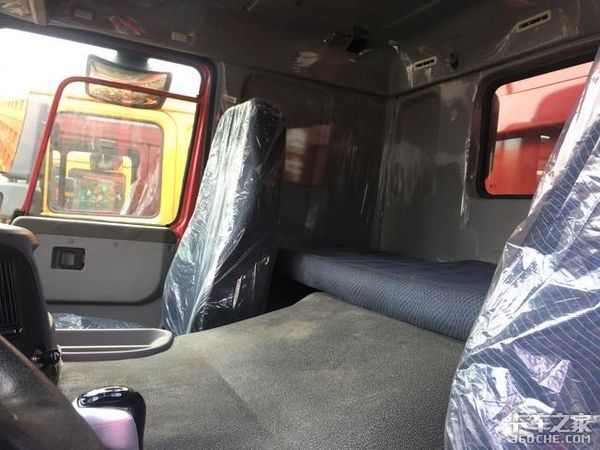 二手车市里崭新的国三库存车还能抢救吗