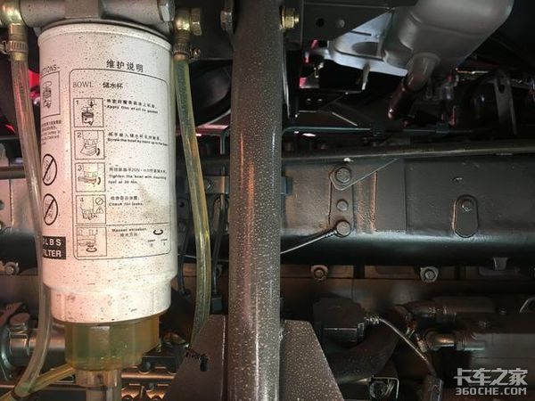 二手车市里崭新的国三库存车还能抢救吗