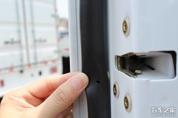 ��������KV100������2.3�׿������ƽ��