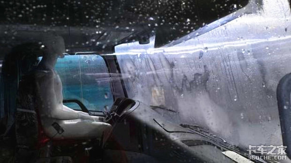 ���˵�ͷ����̳����ϲ�в���˼�ڿյ�