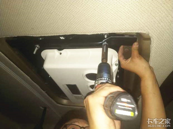 ���˵�ͷ����̳����ϲ�в���˼�ڿյ�