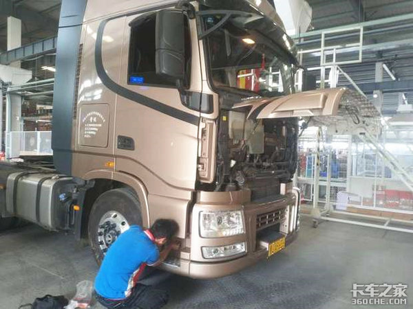 ���˵�ͷ����̳����ϲ�в���˼�ڿյ�