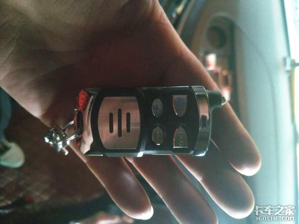 ���˵�ͷ����̳����ϲ�в���˼�ڿյ�