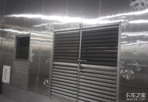 ���˵�ͷ����̳����ϲ�в���˼�ڿյ�