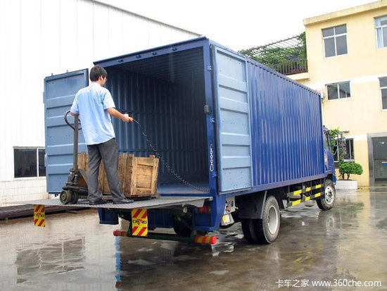 车用尾板安装与使用 国家标准正式发布_卡车之家
