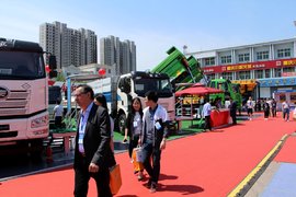 雄安车展现场体验：国六、新能源争奇斗艳，参展商诚意满满
