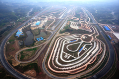 ��������ǰ�ر����̣����鳡�˽�һ�£�