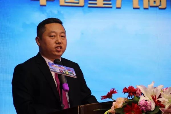 搭上国五末班车 汕德卡再掀燃气车促销潮